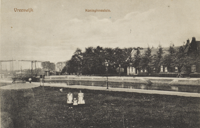 130367 Gezicht op de Koninginnensluis te Vreeswijk.N.B. De gemeente Vreeswijk is per 1 juli 1971 gevoegd bij de nieuw ...